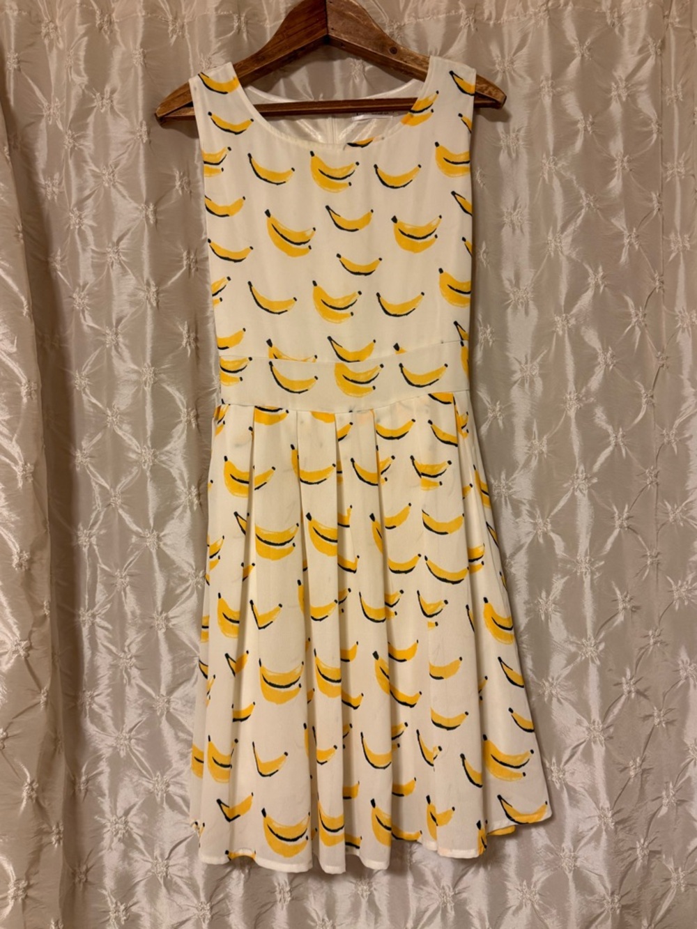 L.A. Soul Banana Print Pleated Fit & Flare Sundress White & Yellow Sleeveless